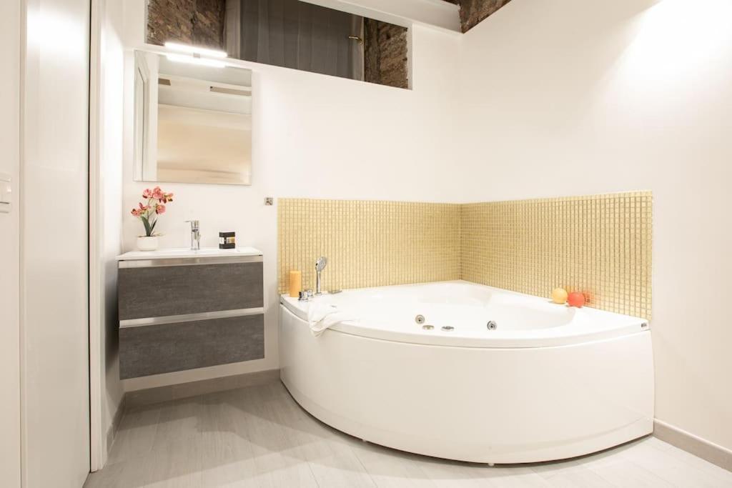 Memorable Jacuzzi Suite Navona - Top Collection Rome Exterior photo